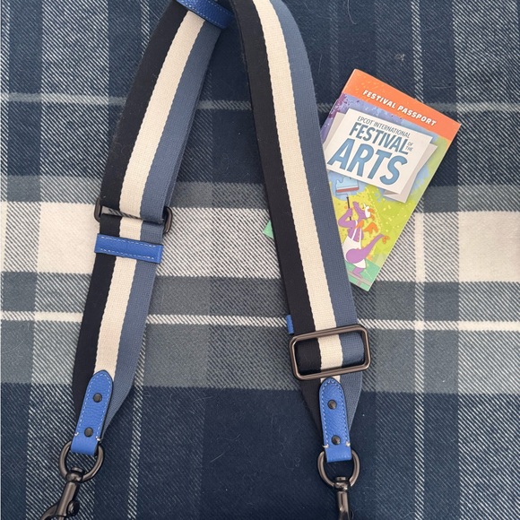 Coach x Disney Parks Walt Disney World Leather Field Tote - Picture 8 of 16